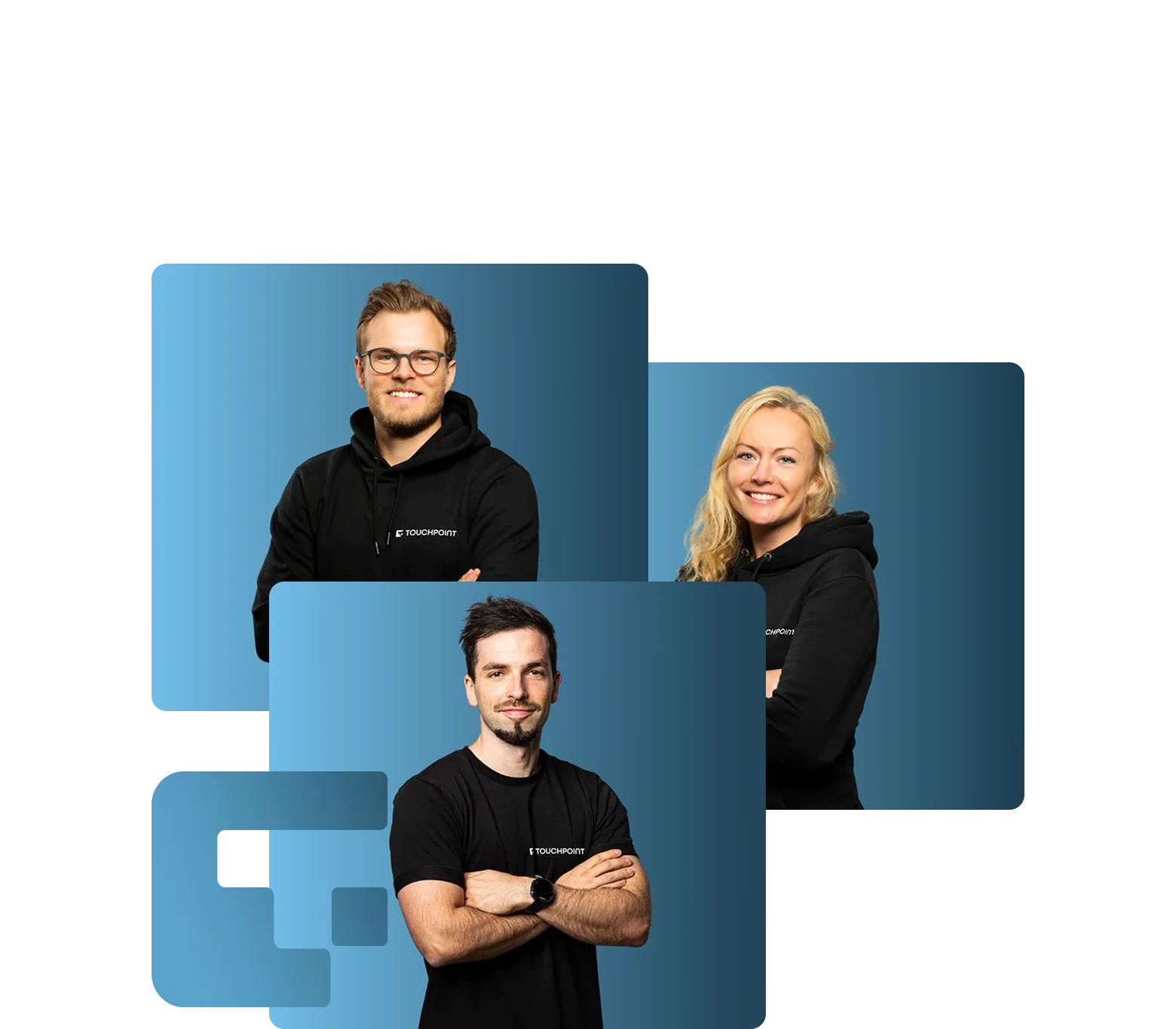 Das Team von Touchpoint Agency, gemeinsam vor einer hellen Wand.